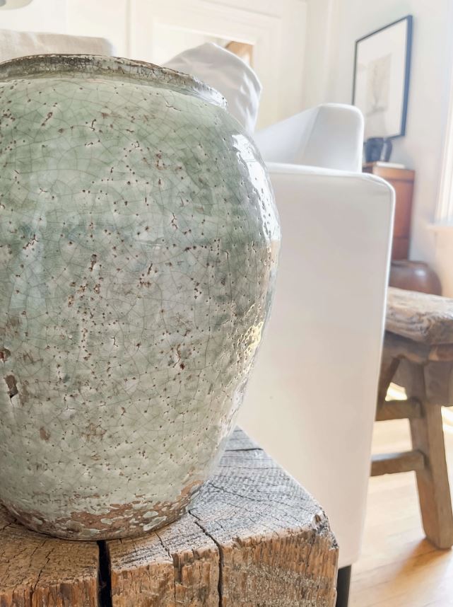Luna Vintage-Style Tall Vase – Soft Blue Glaze